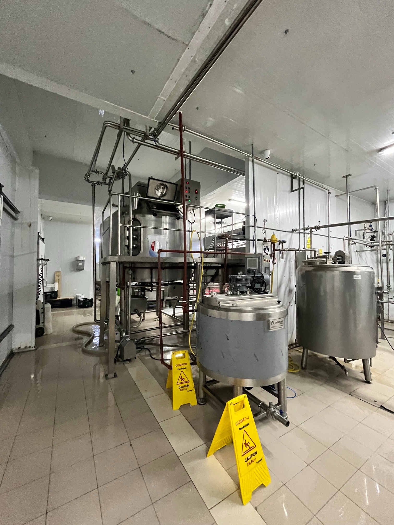 Instalaciones y equipos de proceso de UNILAC
